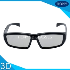 大人の線形分極された3Dガラス、黒いフレームが付いている受動3Dガラス